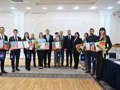 Снова в лидерах: шахтинский Молодежный парламент стал победителем спецноминации «Лучший молодежный парламент в Ростовской области»-2024