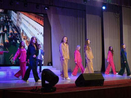 Концерт и чествование: Волгодонский техникум энергетики и транспорта отметил День студента