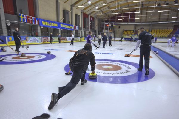 Curling Rinks  | Industrial Frigo Ice USA | Ice & Snow Rides Manufacturer