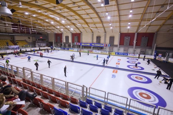 Curling Rinks  | Industrial Frigo Ice USA | Ice & Snow Rides Manufacturer