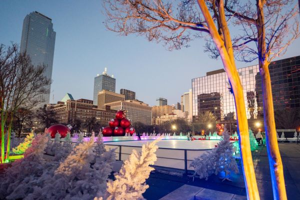 Outdoor Ice Skating Rinks | Industrial Frigo Ice USA | Ice & Snow Rides Manufacturer