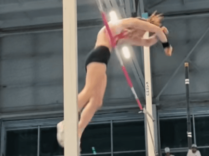 Взяли новую высоту: в Челябинске на Мемориале Лукашевича-Середкина поставлен рекорд в прыжках с шестом