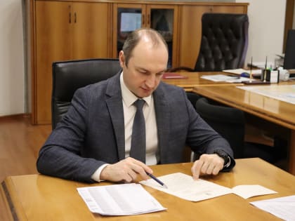 Глава района Юрий Кузнецов провел рабочую встречу по вопросу взаимодействия администрации с территориальной избирательной комиссией