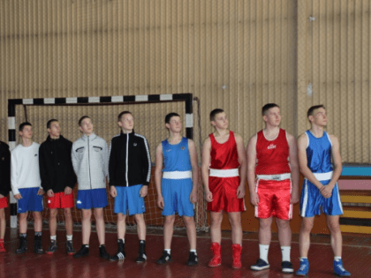 МОЛОДЫЕ БОКСЁРЫ ВСТРЕТИЛИСЬ НА РИНГЕ