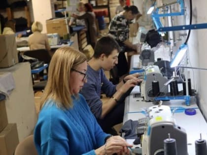 Участники «Движения Первых» сошьют теплые вещи для бойцов СВО