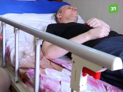 Инвалида бросили на произвол. Челябинцу, который лишился части черепа, отказывают в реабилитации