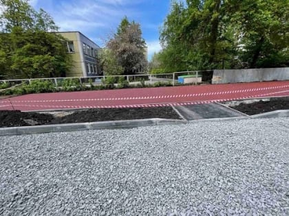 В Ленинском районе благоустраивается двор по улице Пограничной, 19