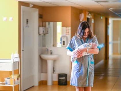 В роддомах Челябинска сравнили условия для мам и малышей