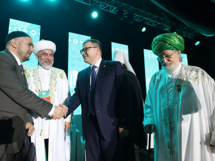 Награду «За благое дело» вручил Алексей Текслер на открытии «Расулевских чтений»