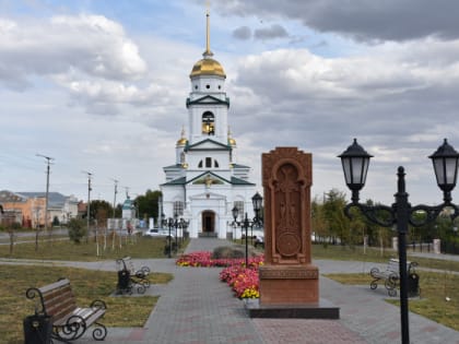 В Троицке благоустроили набережную и площадь у главного собора города