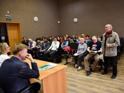 Жители Озерска встретились с руководством клинической больницы №71