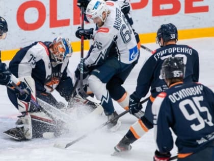 «Магнитка» терпит поражение в первом домашнем матче