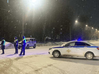 Шальная «Нексия» протаранила ларек в Магнитогорске