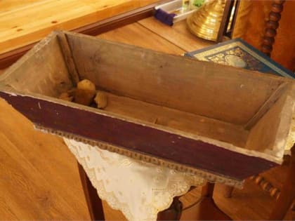 Настоящий подарок для верующих христиан хранился в Свято-Никольском храме Верхнеуральского района