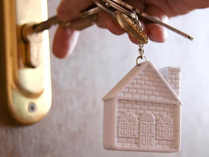 Для удержания нужных кадров