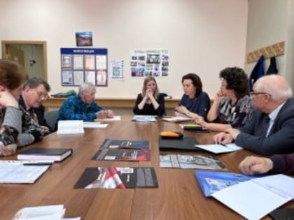 Общественная палата встретилась с начальником УСЗН Федоровой Юлией Николаевной и директором 
КЦСОН Медведевой Еленой Николаевной