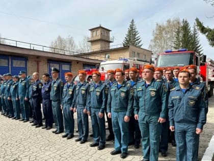 Накануне свой профессиональный праздник отметили магнитогорские огнеборцы