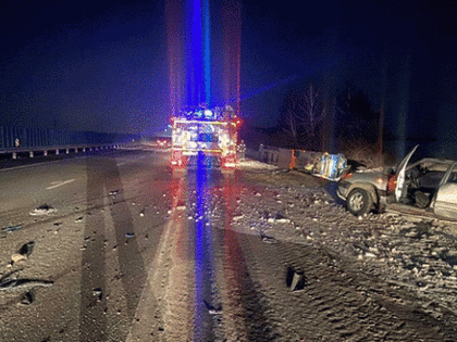 Под Челябинском опрокинулся грузовик, водитель погиб