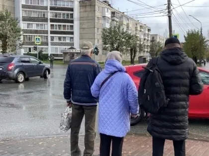 «С 1 января – под запретом». Всех, кто получает пенсию на банковскую карту, ждет большой сюрприз