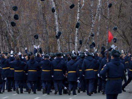 В челябинском филиале Военно-воздушной академии прошел выпускной