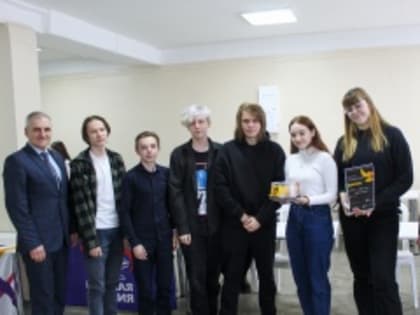 Глава округа побывал на интеллектуальной игре «Что? Где? Когда?»