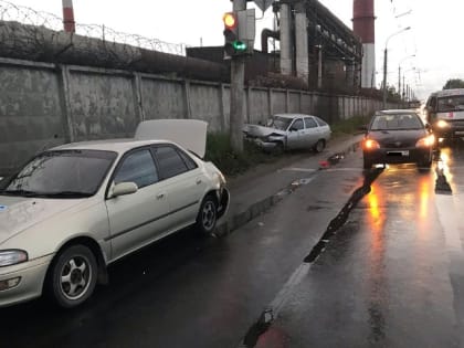 В Миассе пьяный бесправник устроил массовое ДТП