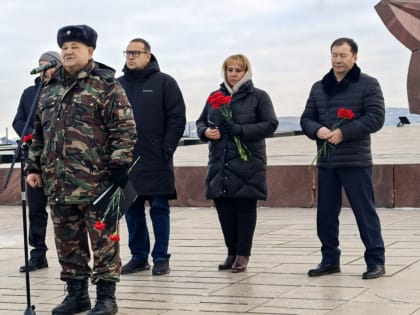 Память о Неизвестном солдате в Магнитогорске