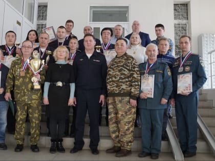 В Магнитогорске полицейские выясняли, кто точнее стреляет
