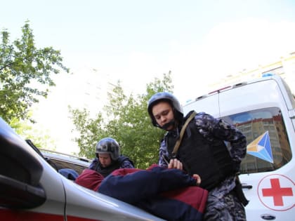 В Челябинске задержали двух мужчин за попытку угона скорой помощи