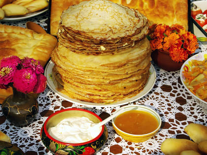 В среду у православных – Лакомка, теща потчует блинами зятя