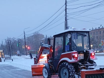 Подрядчики усилили работу по уборке дорог