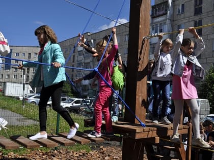 В Сатке открылся детский городок в рамках «Городской среды»