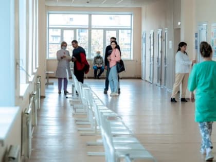 В поликлиниках Челябинской области откроют кабинеты психолога