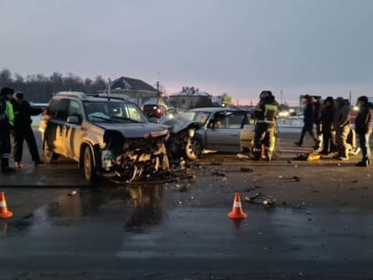 Есть пострадавшие. На трассе в Челябинской области столкнулись две иномарки