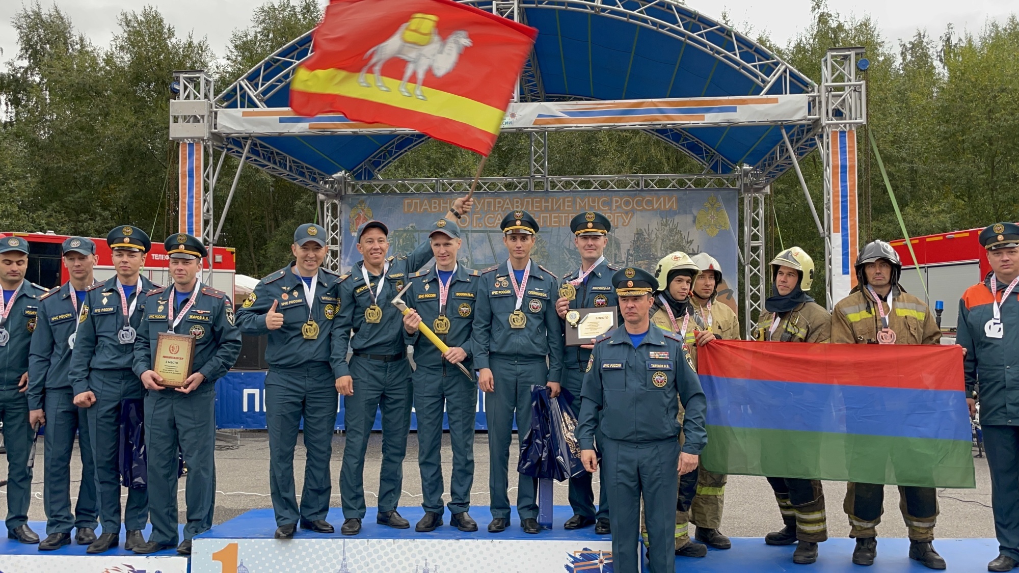 Пожарно спасательные подразделения. МЧС фото. Полигон МЧС Челябинск. МЧС Ленинградская область. МЧС спасение на воде.