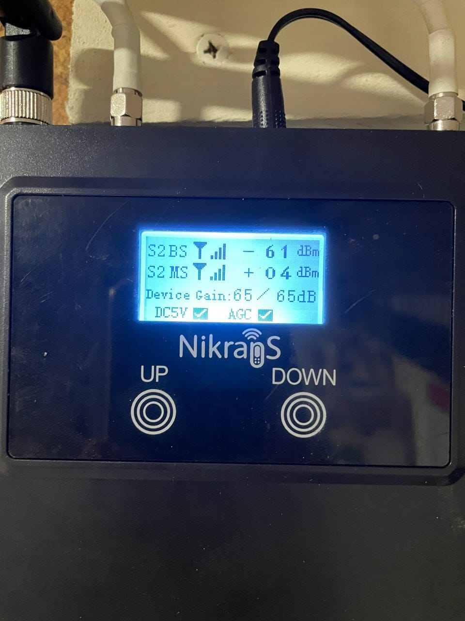 Ripetitore di segnale per cellulari Nikrans LCD-400D 1800 MHz in Italia