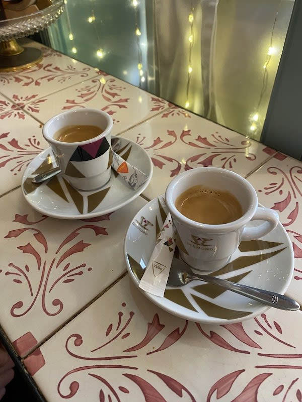 PARIS - PORTO — plat