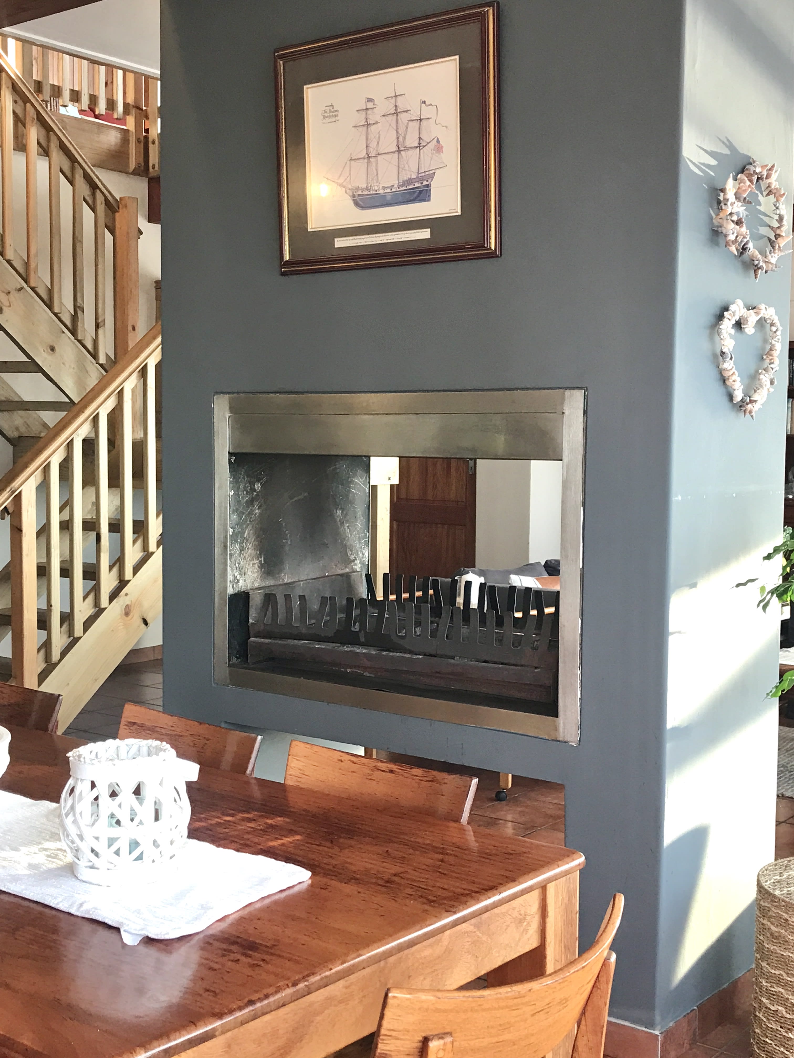 Outdoor entertaining deck at On The Rocks Villa overlooking the Indian Ocean