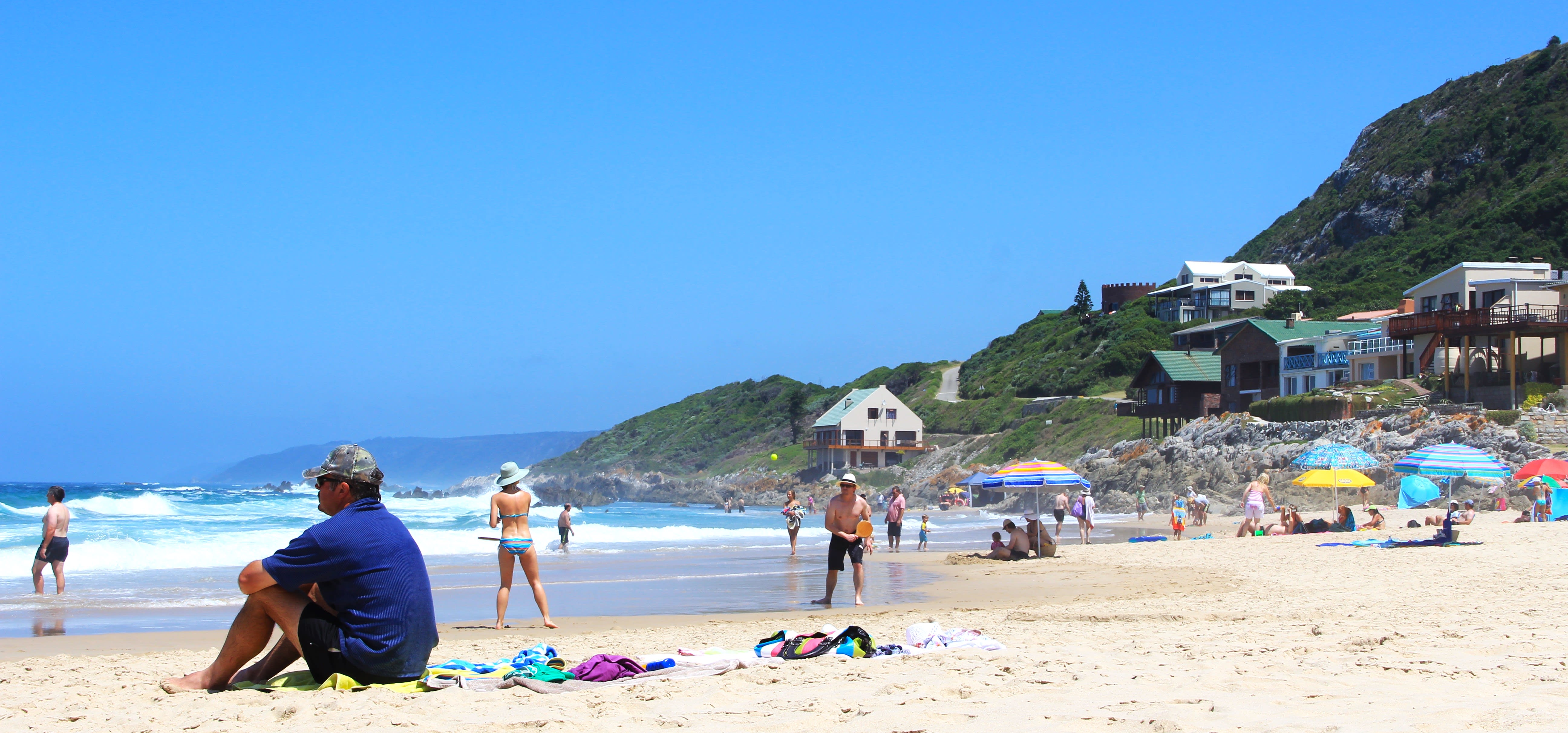 Family-friendly beach at Eersterivierstrand, safe for children and swimming