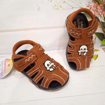 Dukung Langkah Pertama Si Kecil dengan Sepatu Sandal Baby Millioner!