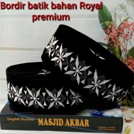 Idul Adha Makin Berkesan Bareng Kopiah Bordir Motif Batik β¨