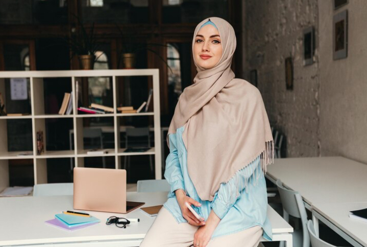 Tips Pilih Warna Hijab Sesuai Warna Kulit
