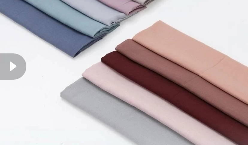 Hijab Voal Premium, Pilihan Favorit yang Bikin Penampilan Makin Kece! 🌸✨