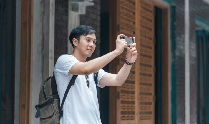 Selebgram VS Kenyataan, 5 Trik Foto Outfit Kece Ala Selebgram!
