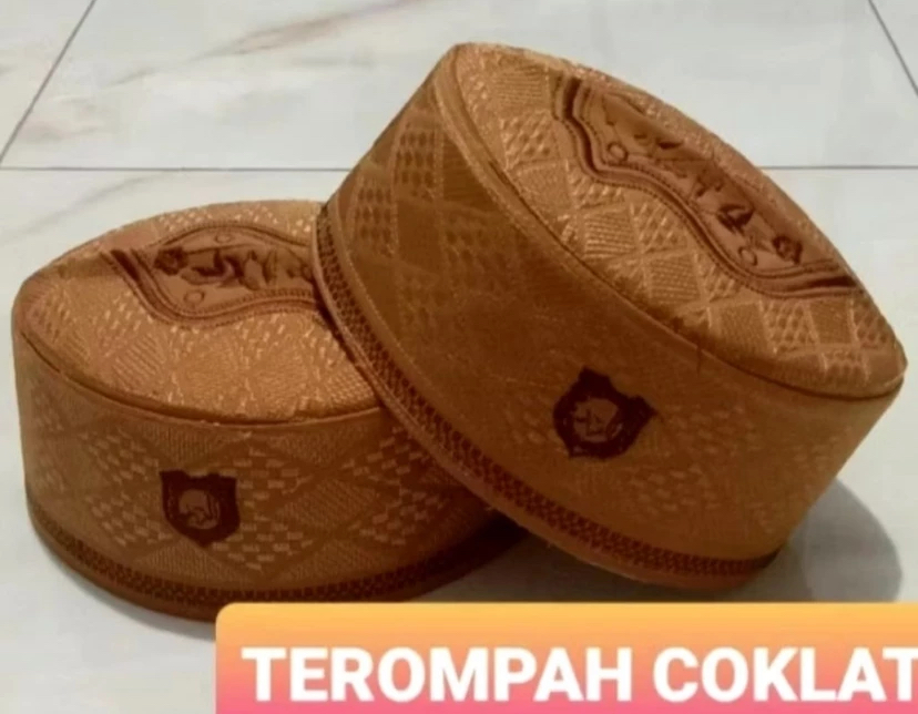 Peci Bordir Elegan, Cocok untuk Semua Usia!