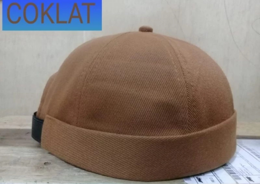 Topi Miki, Peci Kekinian Buat Gaya Harianmu! 🧢✨