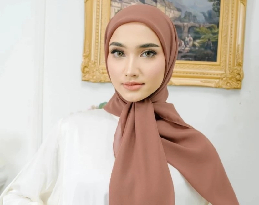 Bikin Style Kreatif Kamu dengan Hijab Bella Square