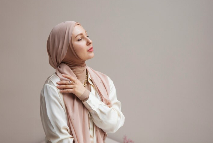 Hijab Basic tapi Stylish untuk Pemula