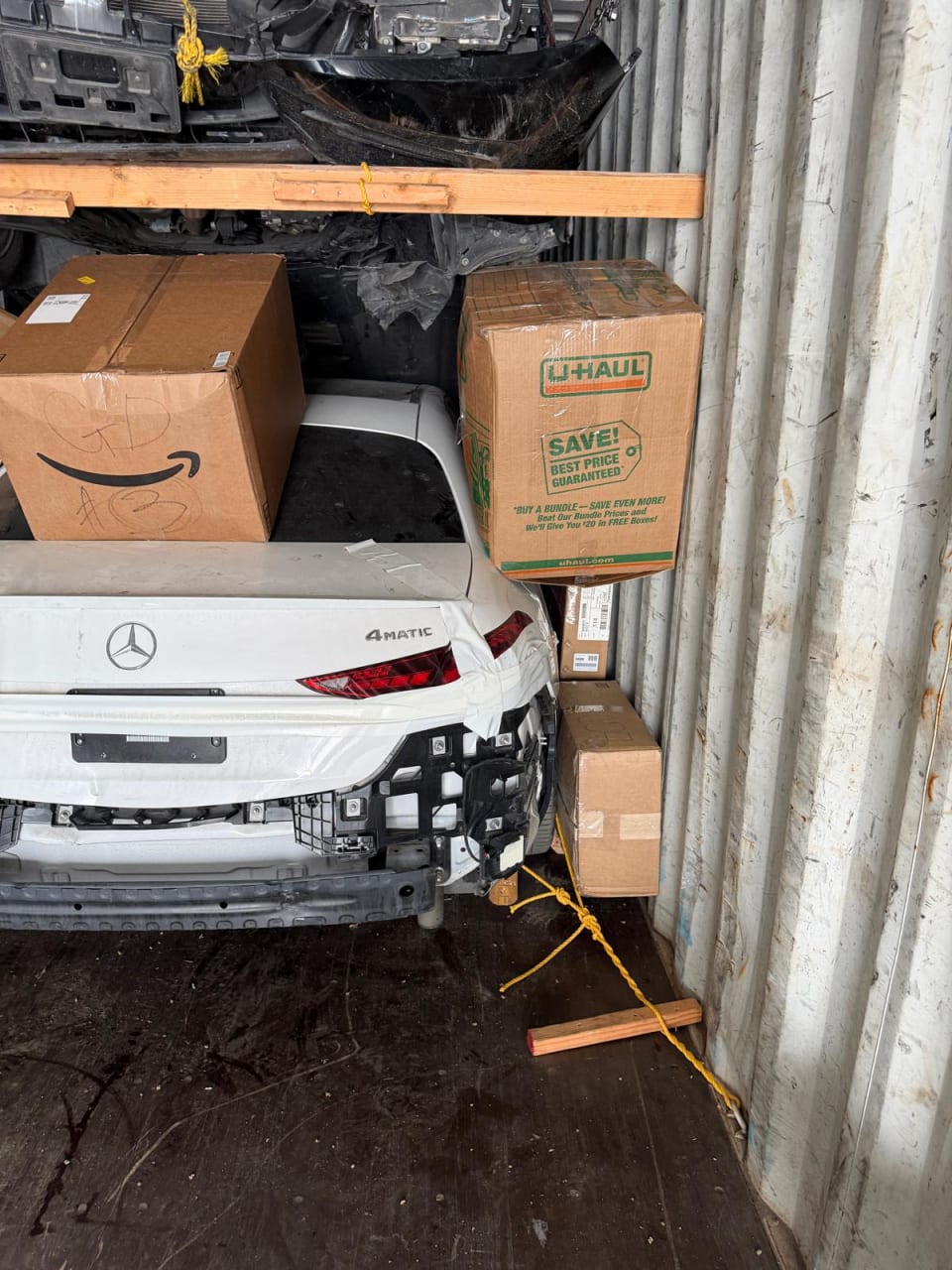 Mercedes Benz c300 2025