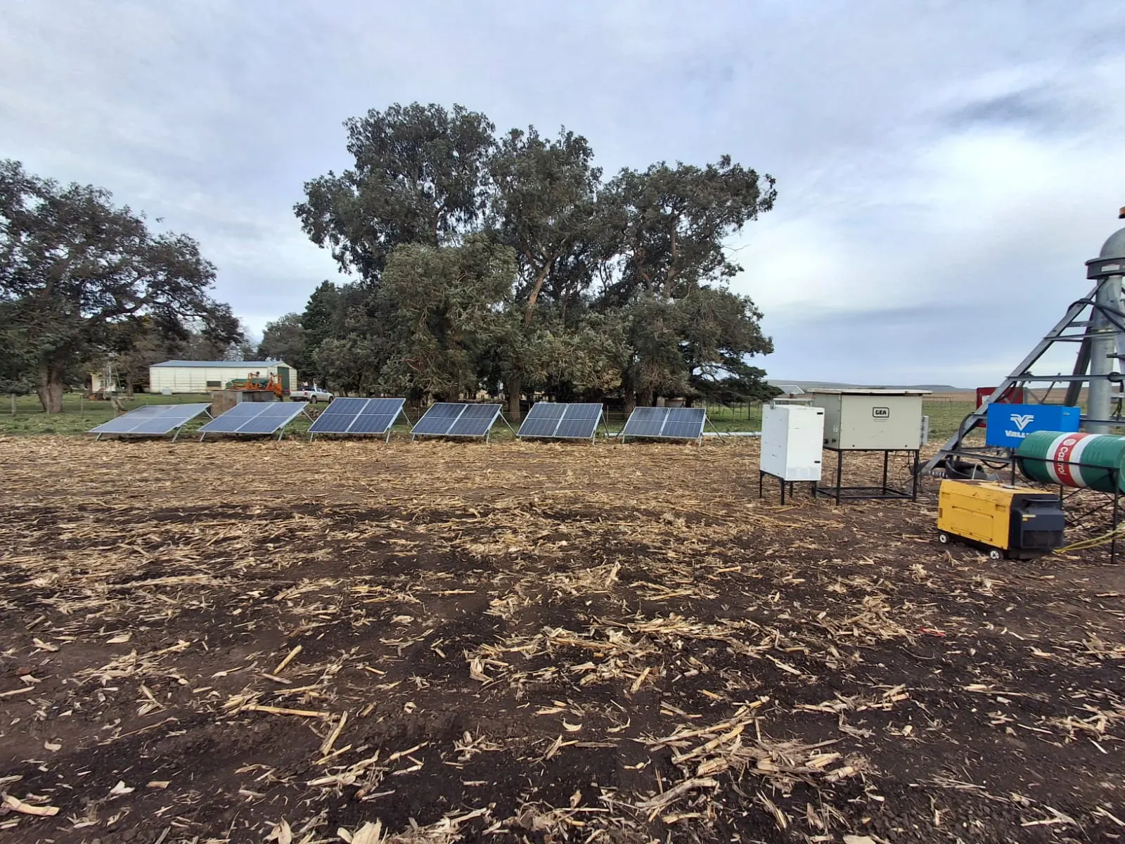 ENERGÍA PARA PIVOTE DE RIEGO - EQUIPOS SOLARES Y GRUPOS ELECTRÓGENOS